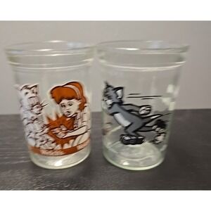 Welch's VTG 1990 Jelly Glasses Jars Set of 2 Tom & Jerry Skating The Movie 1993